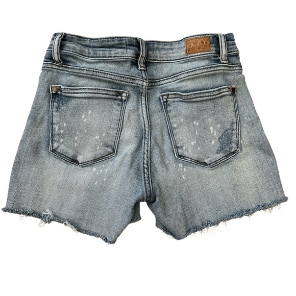 Judy Blue Women's Light Blue Distressed Jean Shorts size 26 - Picture 2 of 5